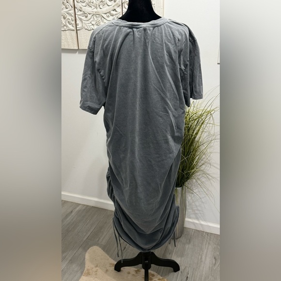 Ruched T-shirt dress - Picture 6 of 8